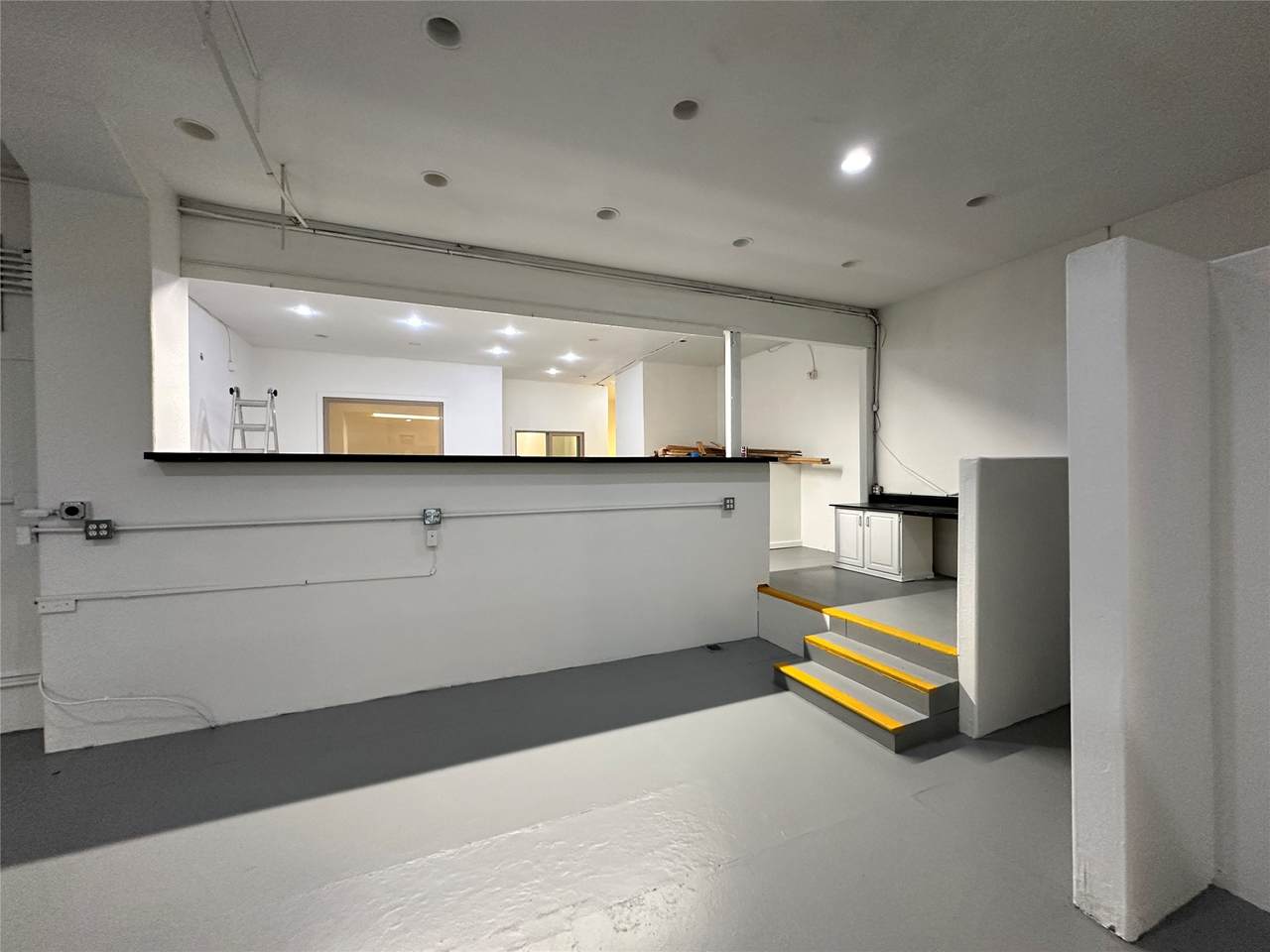 1001 Russell Street - Photo 1