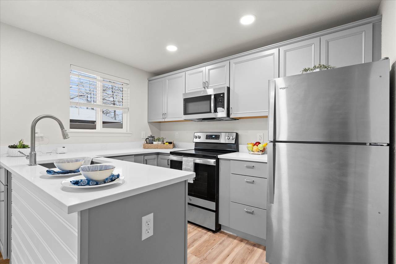 908 2nd Street - Photo 1