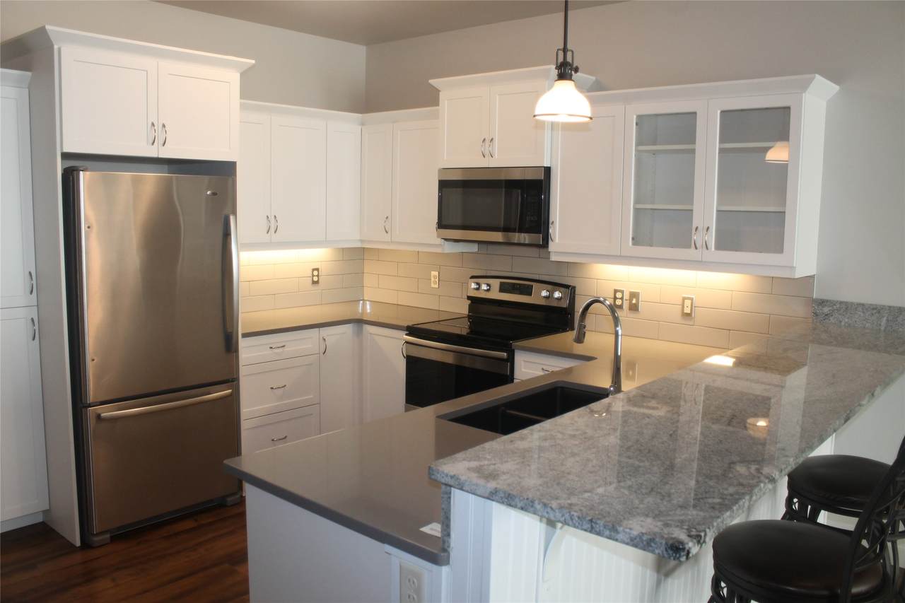 100 Woodlands Way - Photo 1