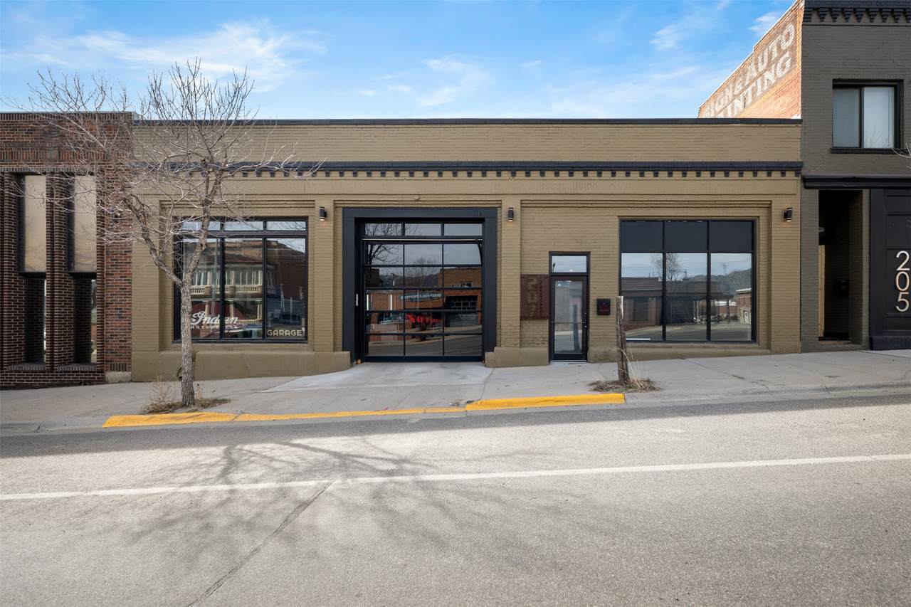 207 Montana Street - Photo 1