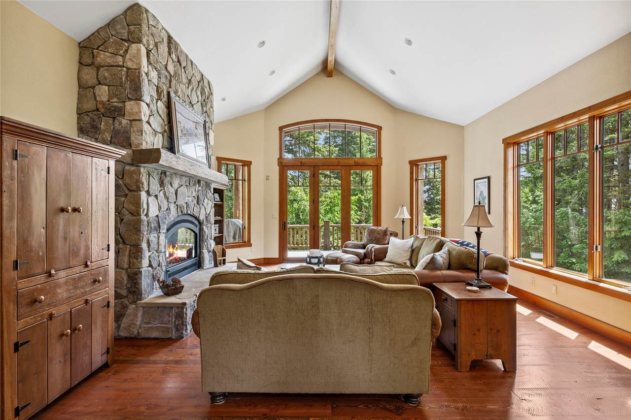 3813 Tamarack Avenue - Photo 1
