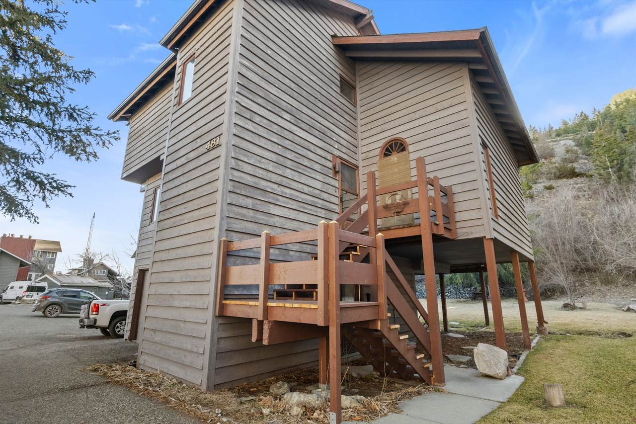 481 Park Avenue - Photo 1