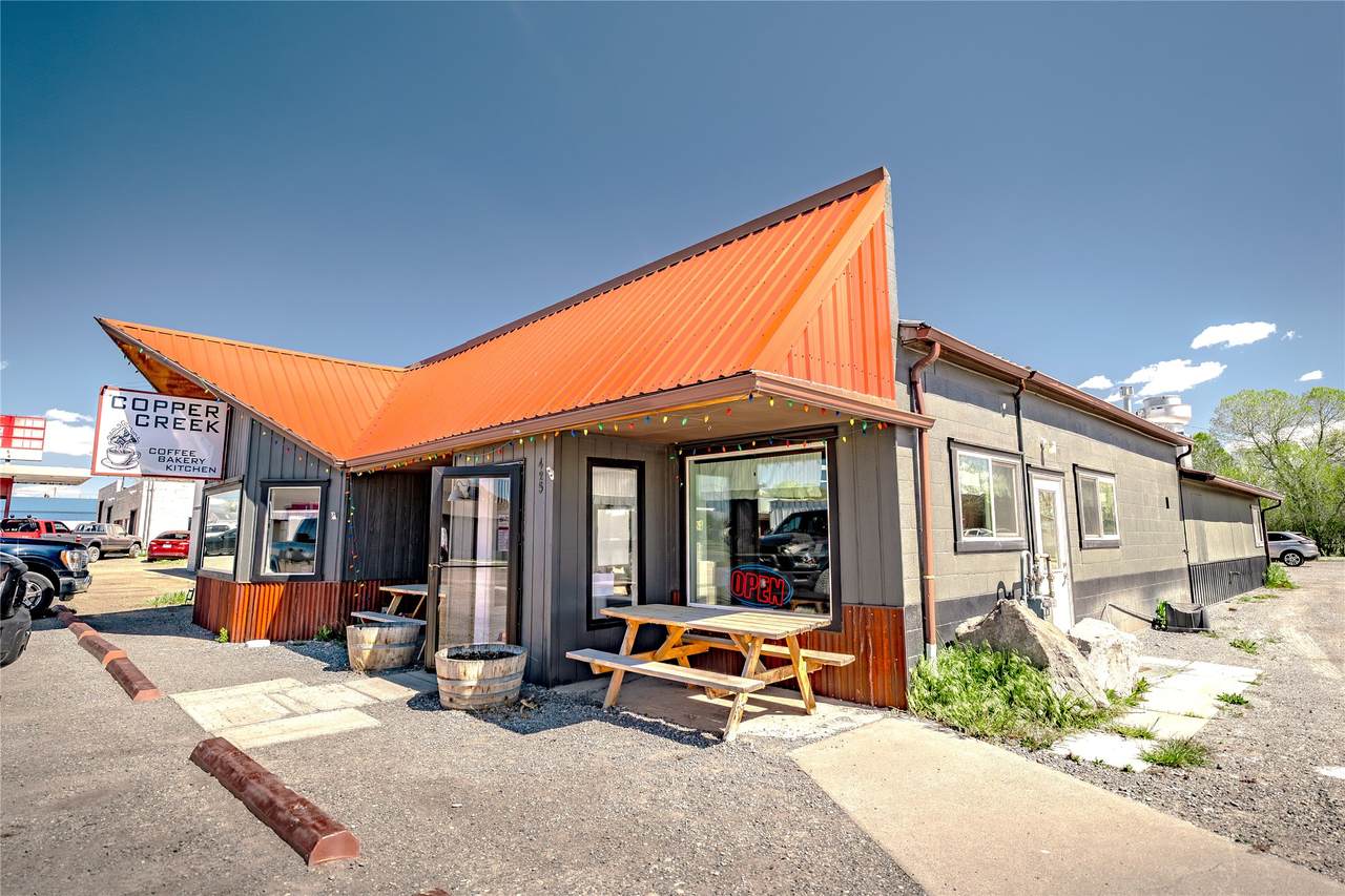 425 Main Avenue - Photo 1