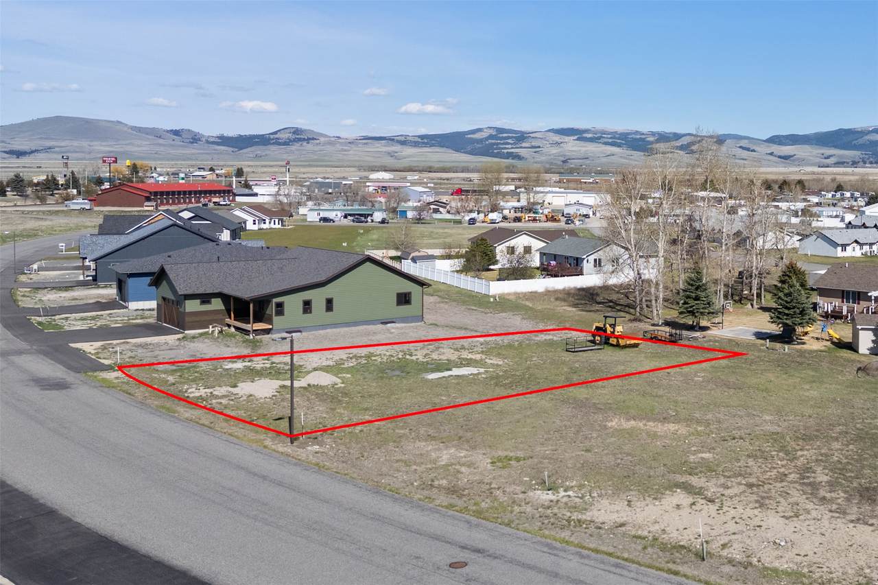 802 Sagebrush Lane - Photo 1