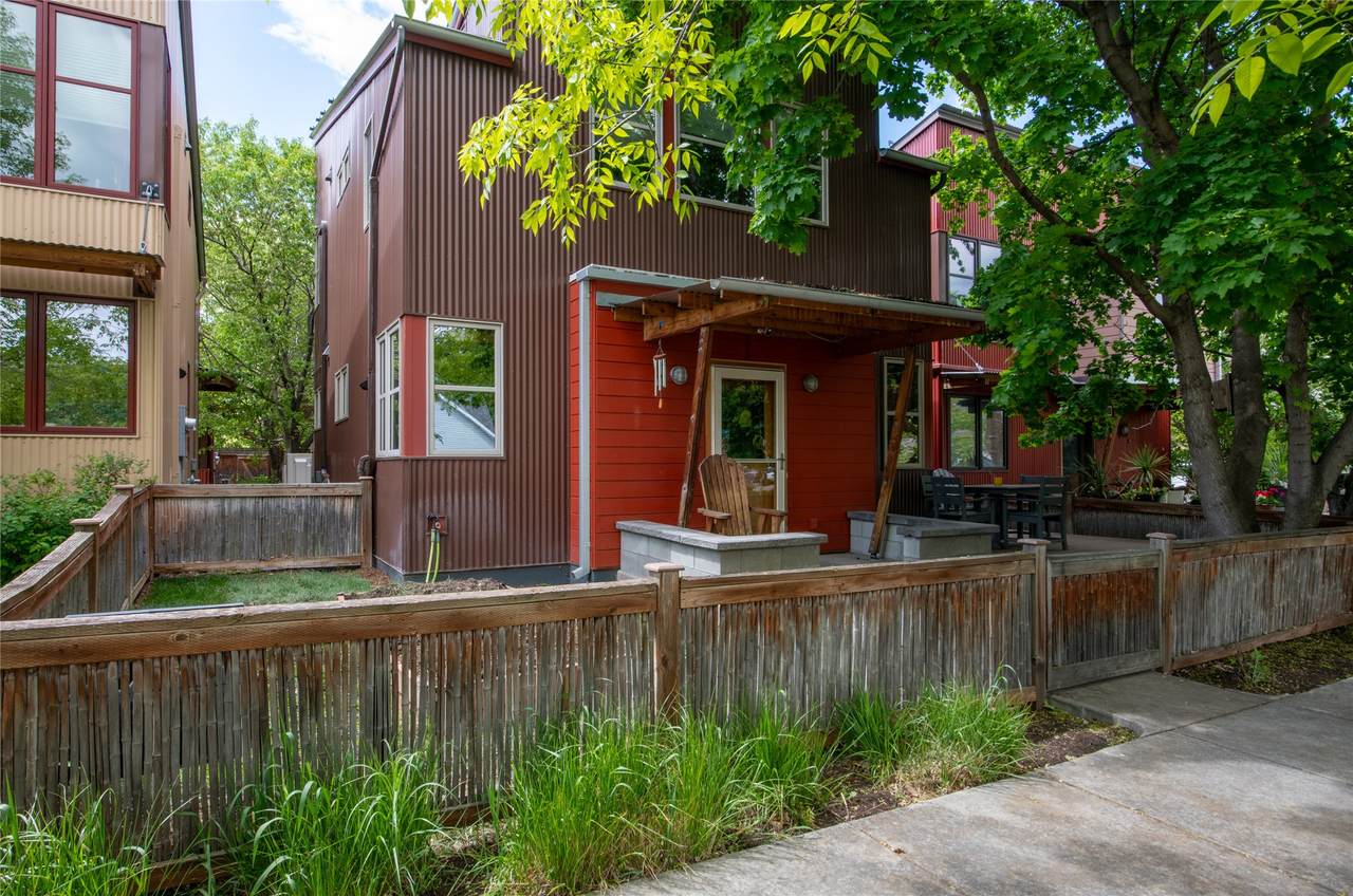 1405 Phillips Street - Photo 1