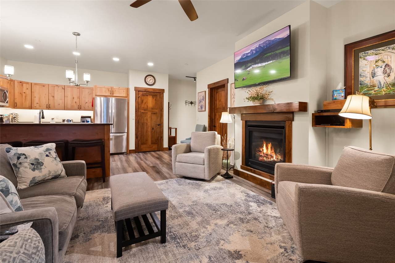 519 Nucleus Avenue - Photo 1