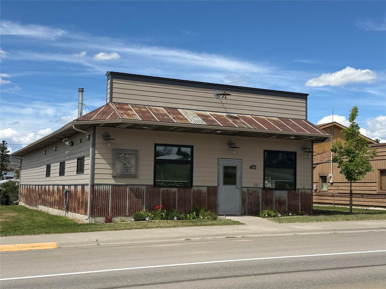 415 Main Street - Photo 1