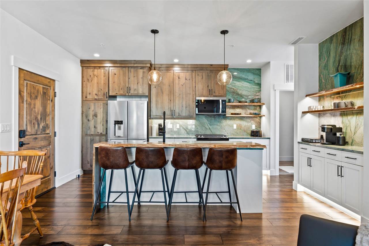 331 Baker Avenue - Photo 1