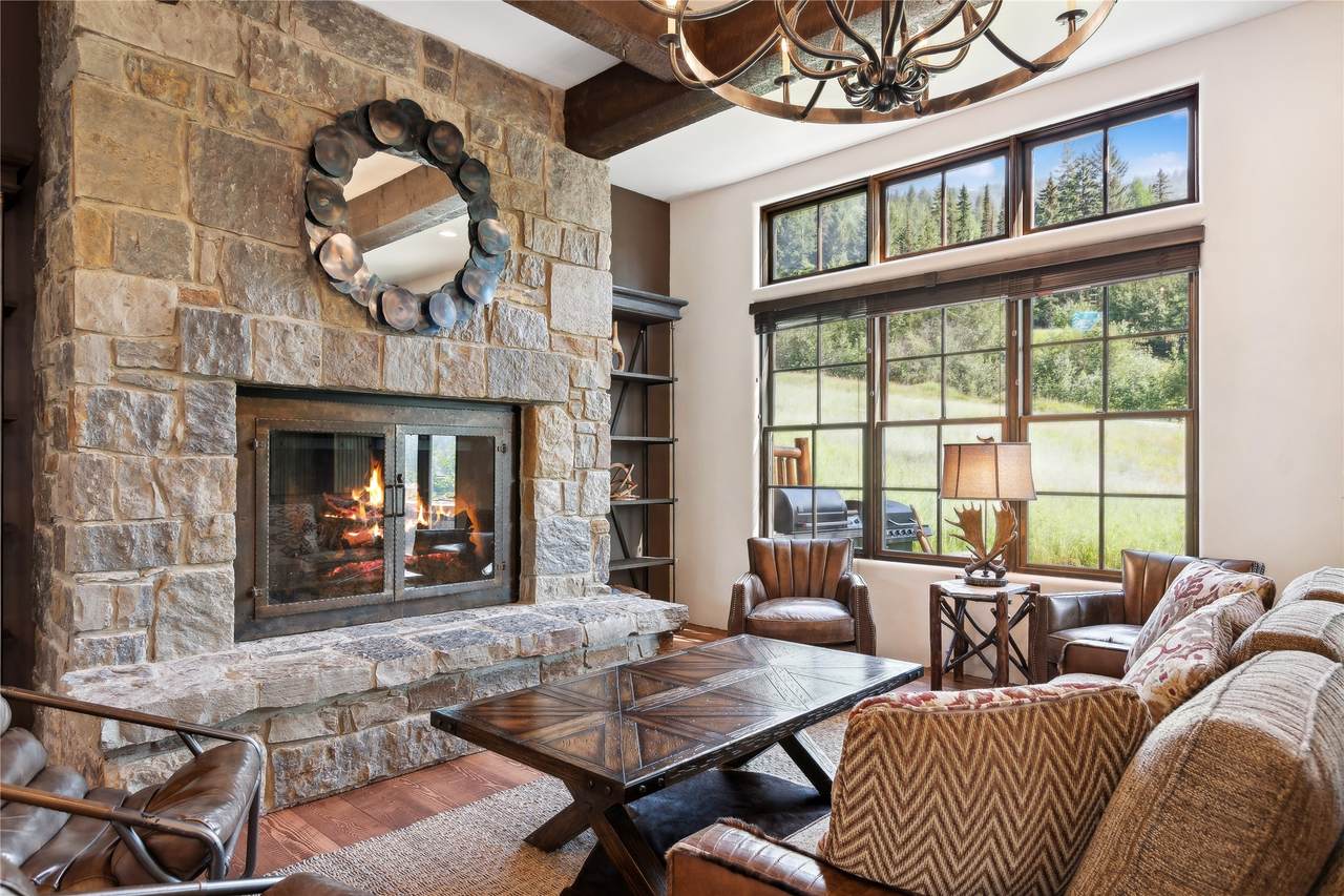 117 Slopeside Drive - Photo 1