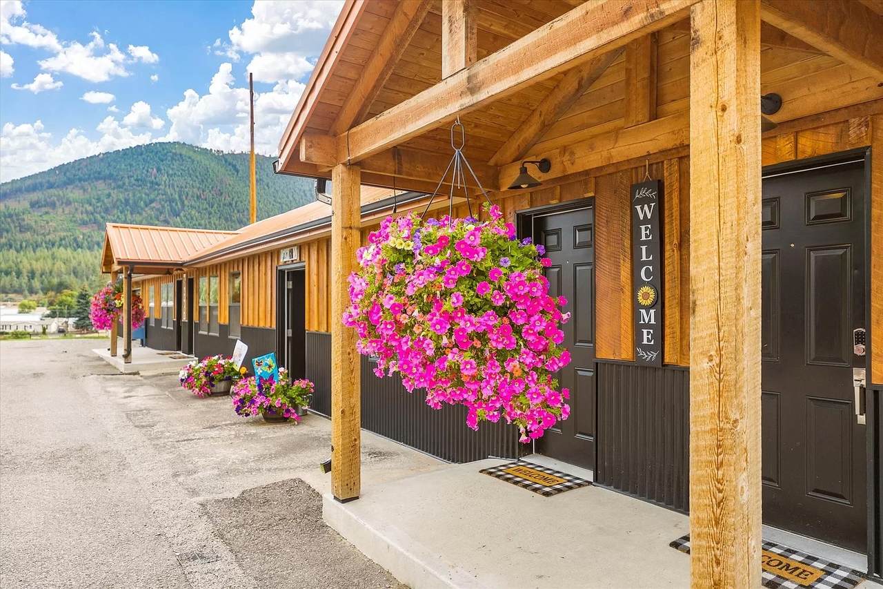 84 Mullan Rd W, Superior, MT 59872