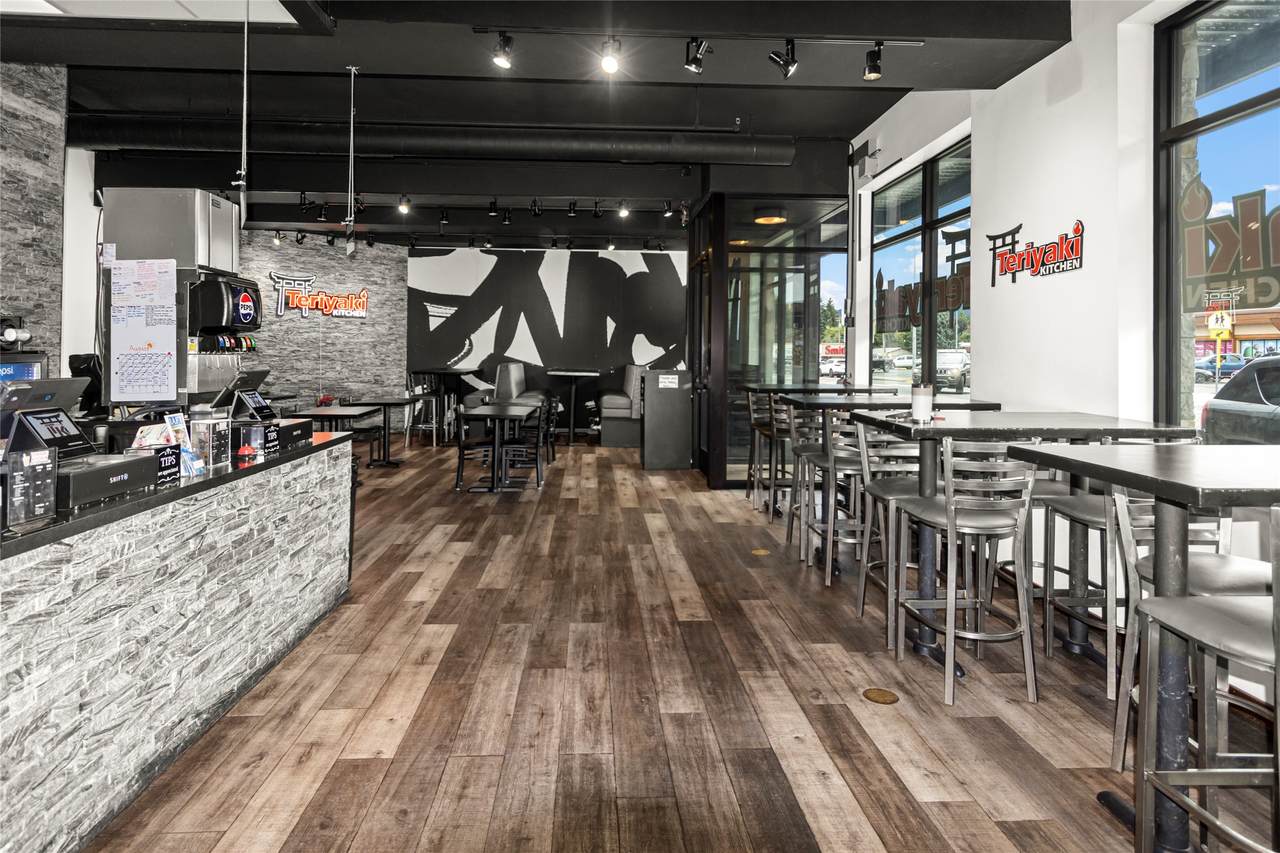 510 Nucleus Avenue - Photo 1