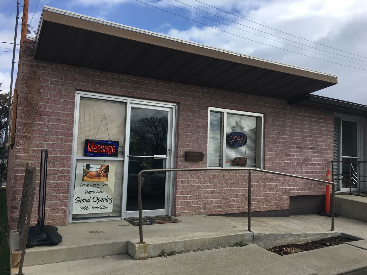 2850 Farragut Avenue - Photo 1