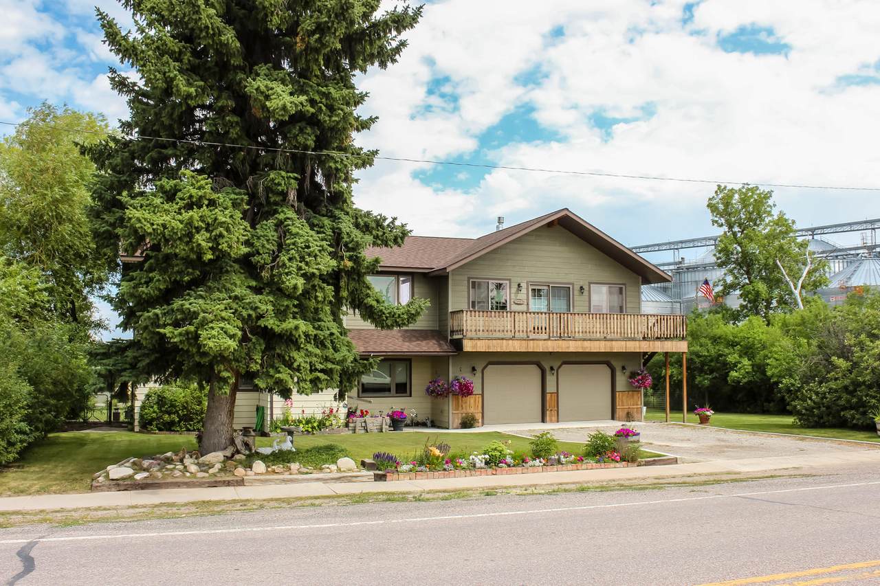 209 3rd Avenue - Photo 1