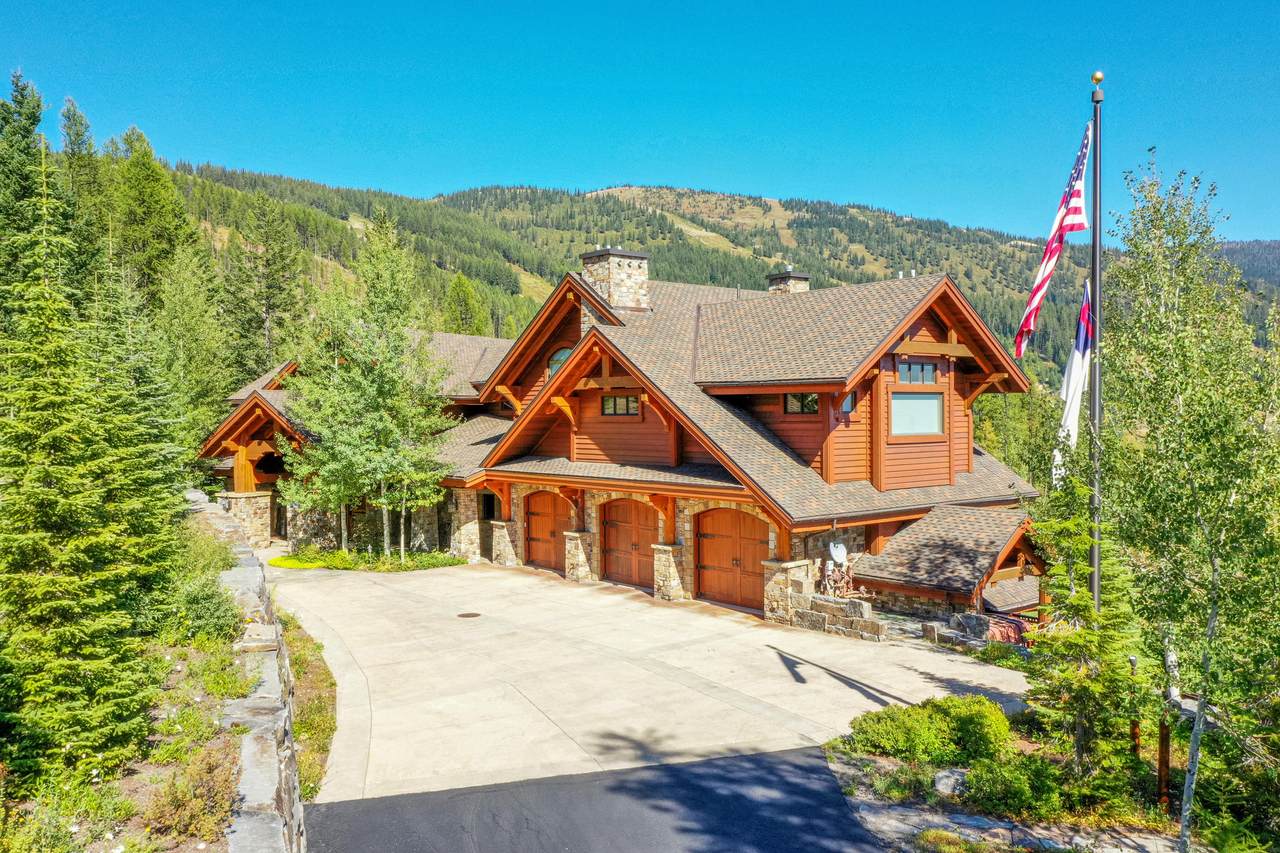 307 Northern Lights Drive - Photo 1