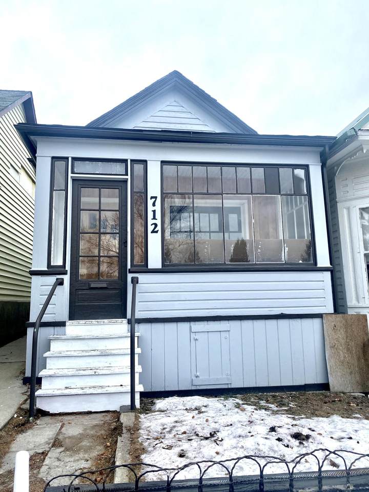 712 Alder Street - Photo 1