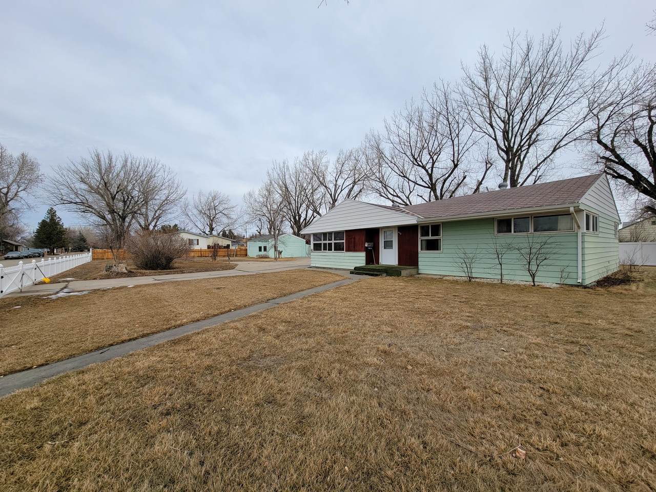 620 Hill Street - Photo 1