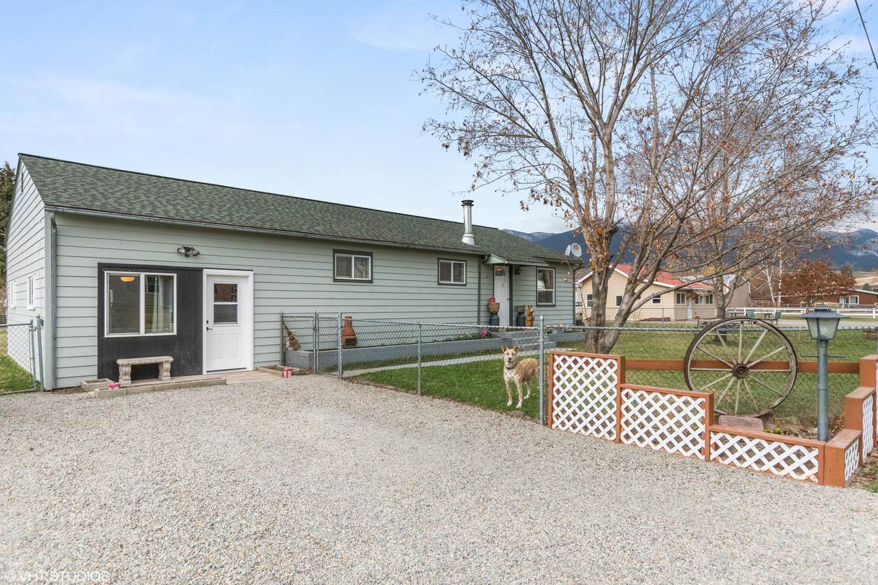 241 9th Street - Photo 1