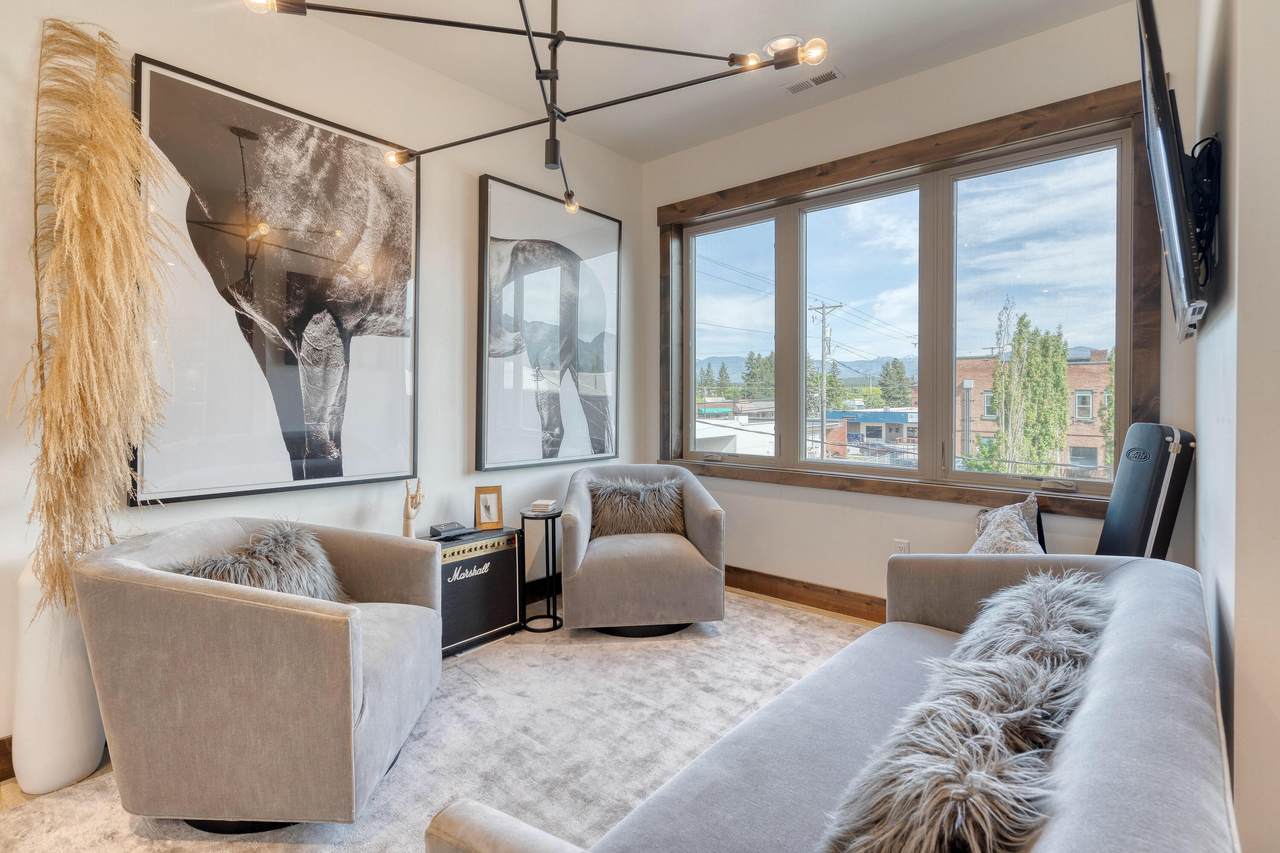 638 Nucleus Avenue - Photo 1