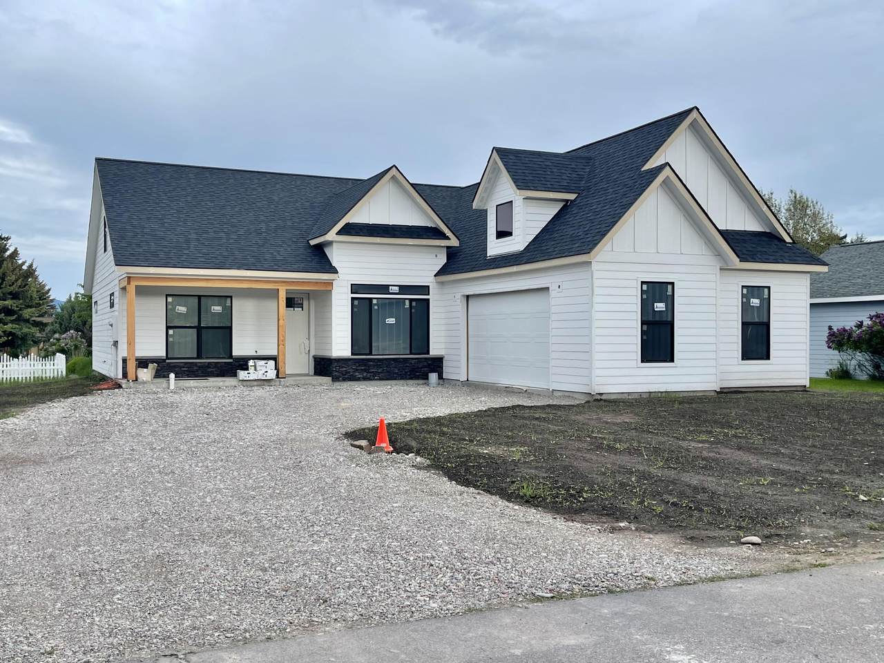196 Crestview Terrace - Photo 1