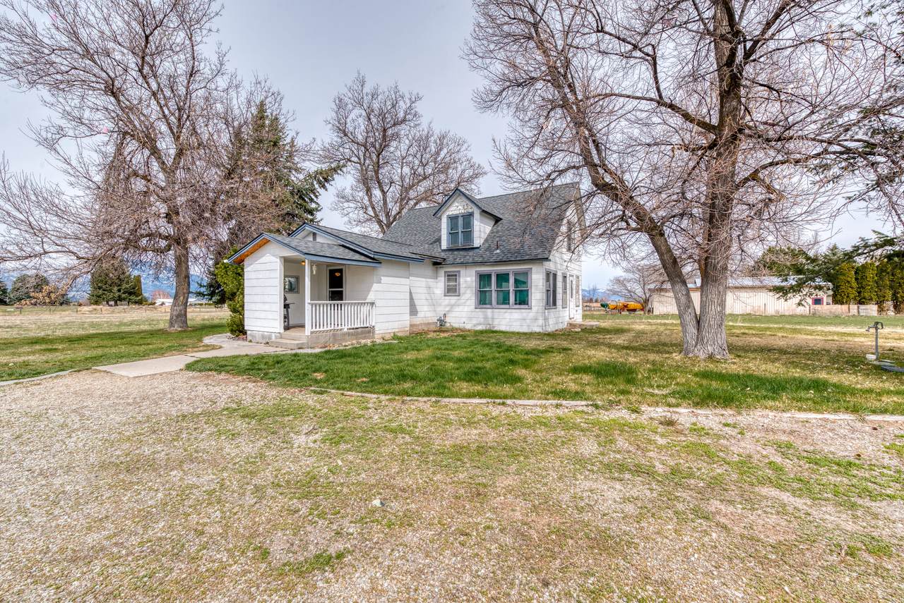 901 Honey House Lane - Photo 1