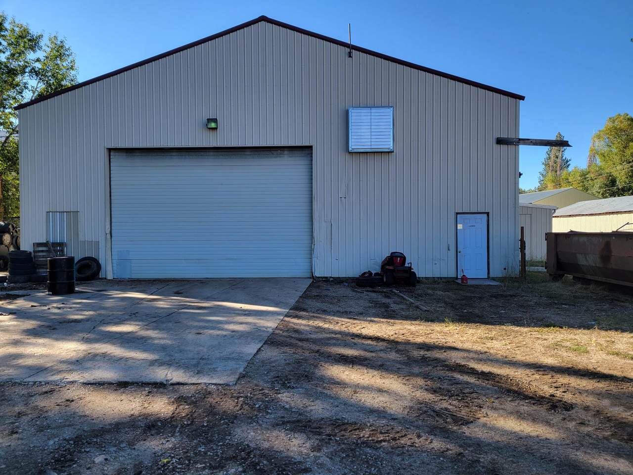 170 Warren Lane - Photo 1
