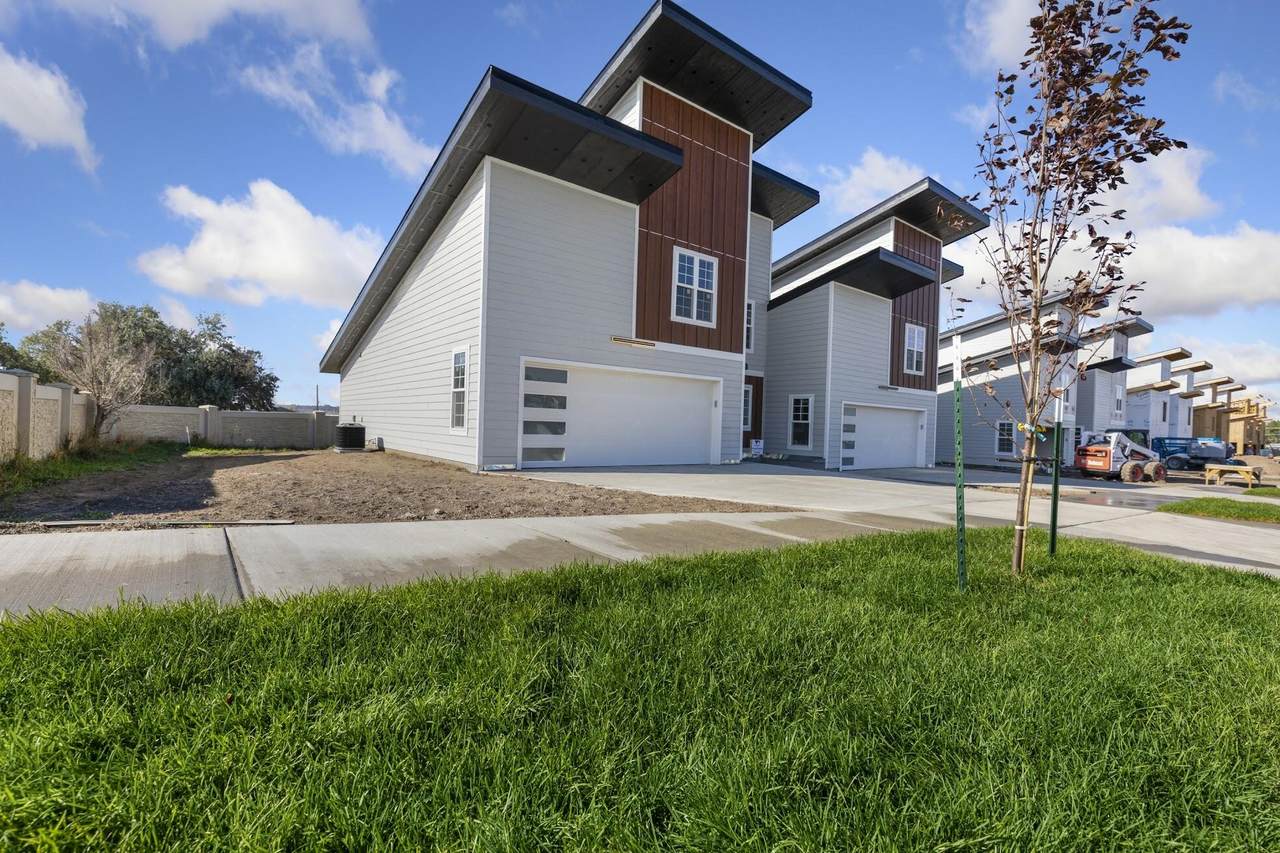2518 Castle Pines Drive - Photo 1