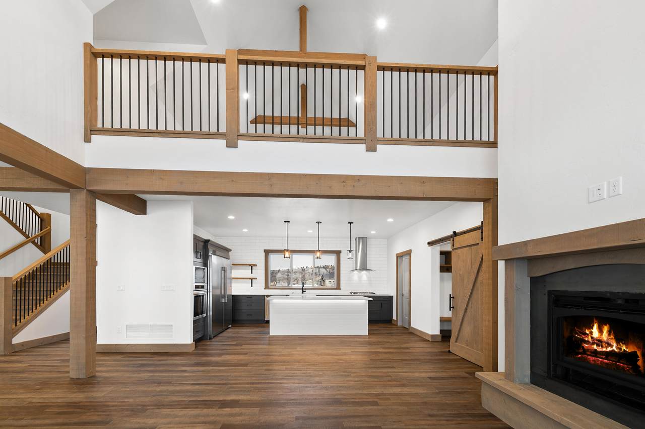 5552 Fireweed Loop - Photo 1