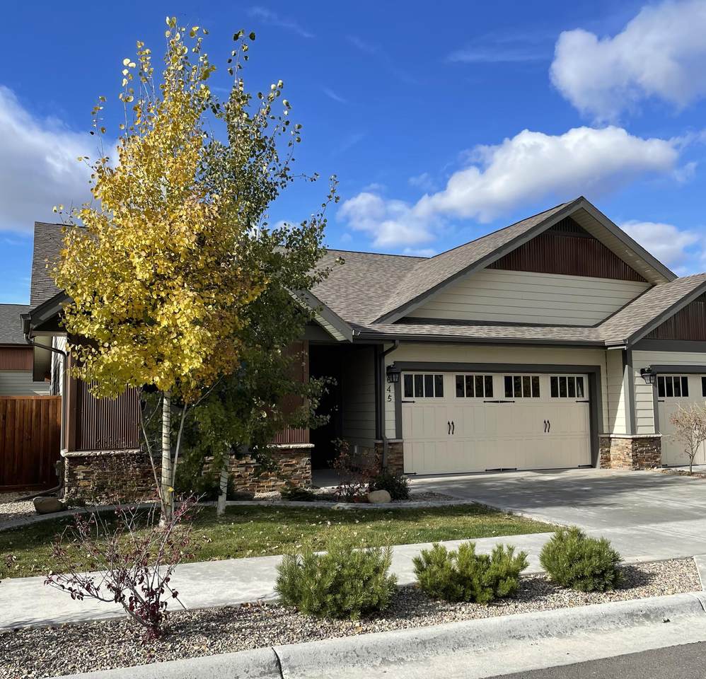 645 Road Runner Drive - Photo 1