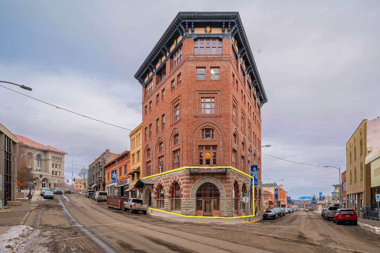 24 6th Avenue - Photo 1