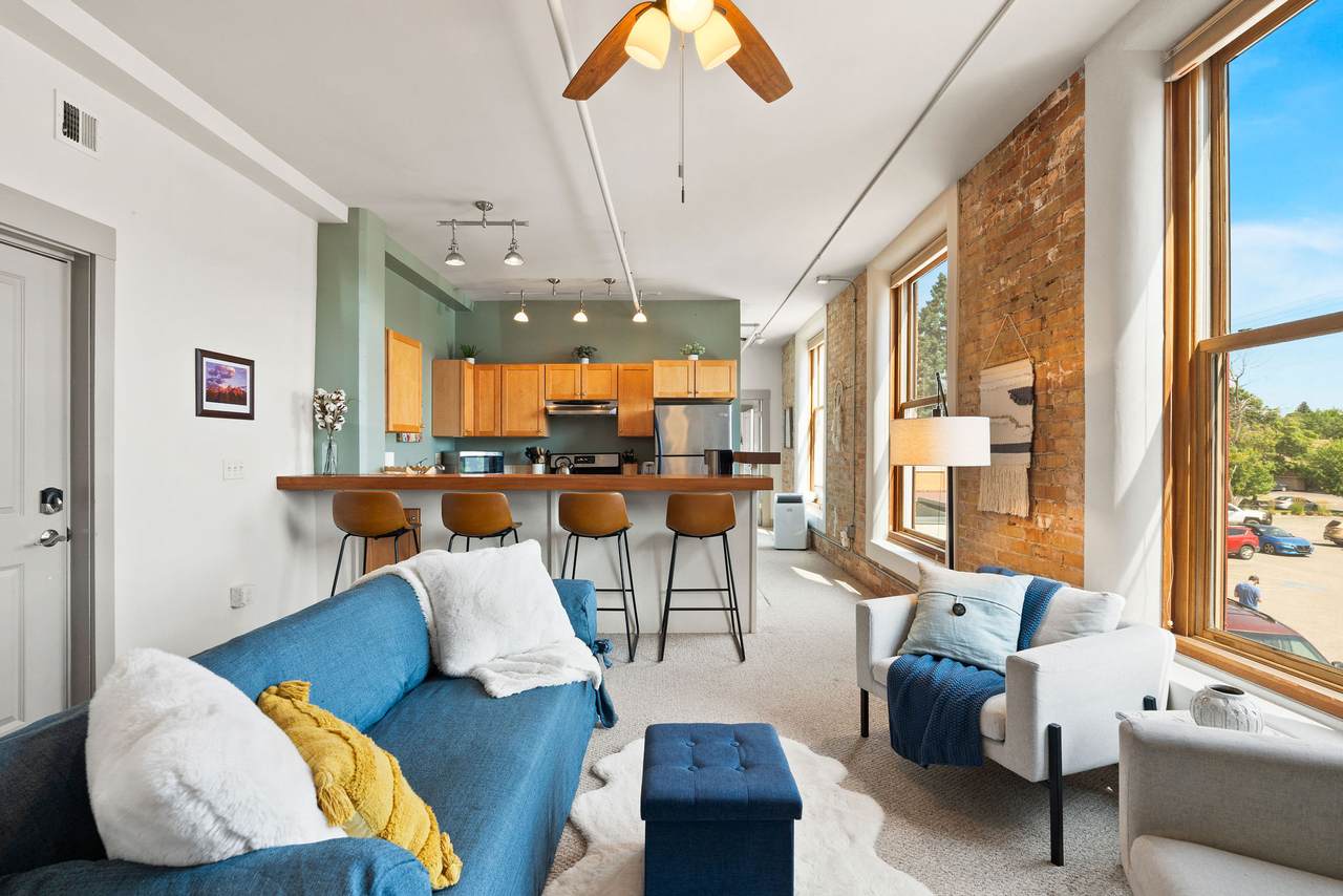 723 5th Avenue - Photo 1