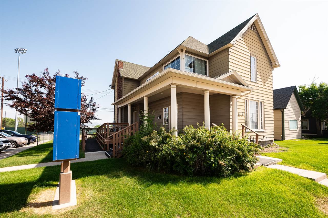 204 Lyndale Avenue - Photo 1