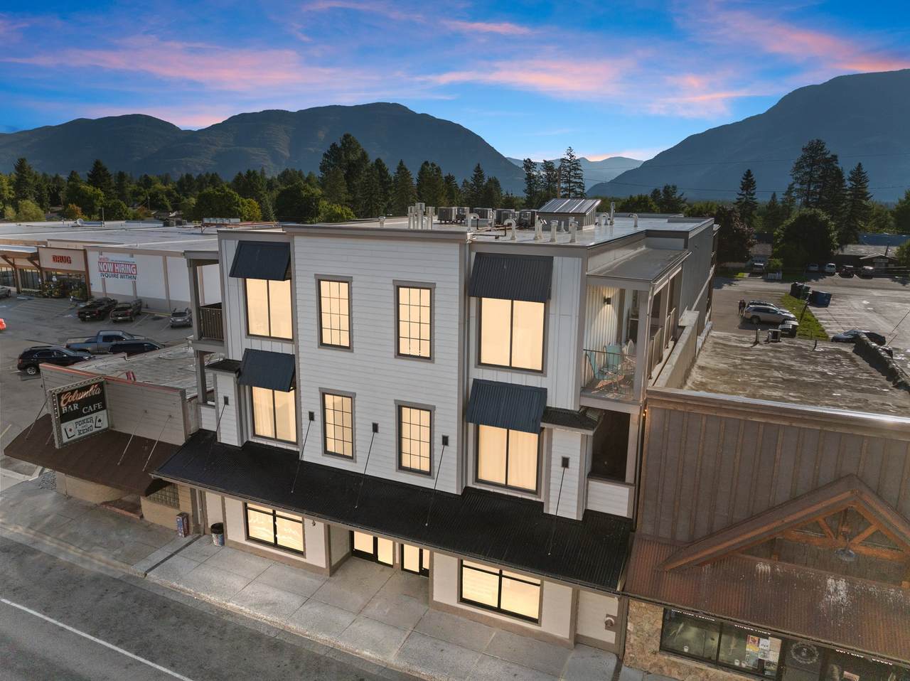 519 Nucleus Avenue - Photo 1