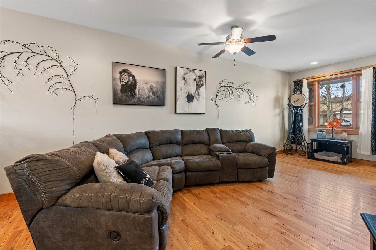 201 Magnolia Drive - Photo 1