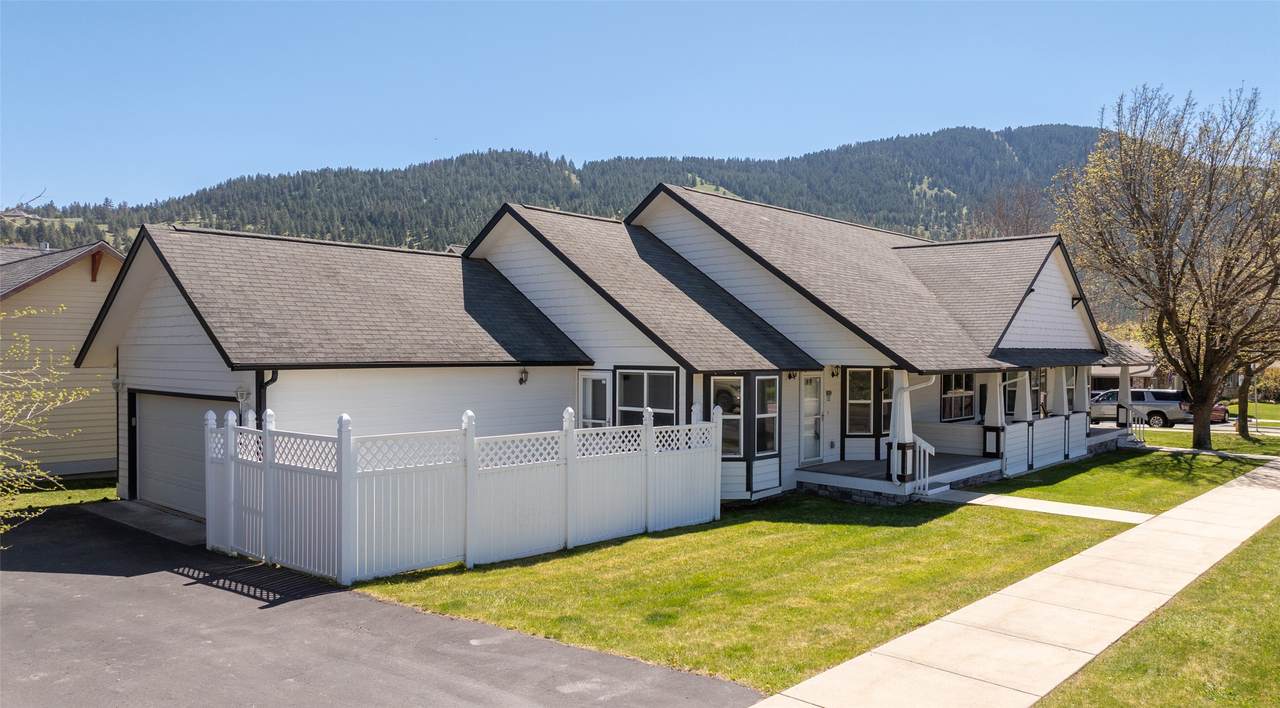 1302 Lily Court - Photo 1