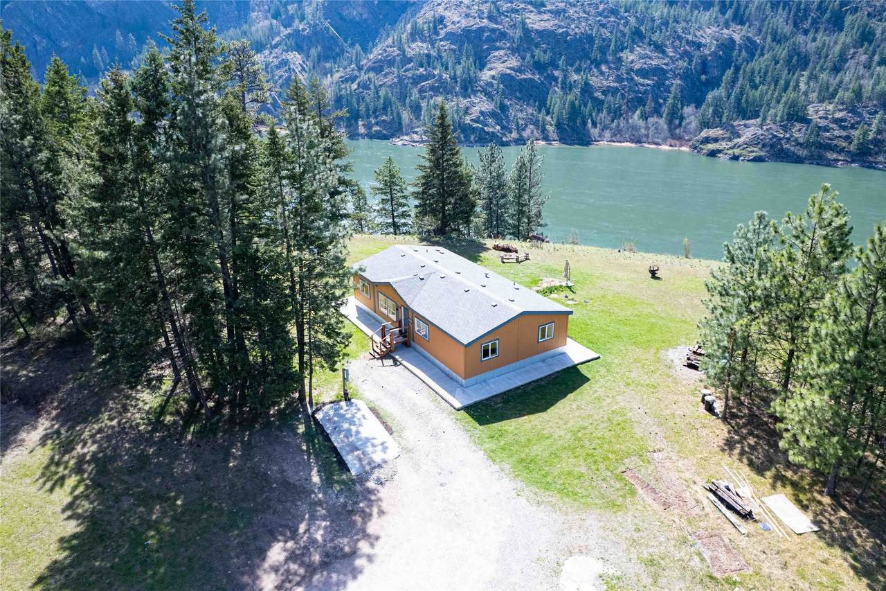 5670 Mt Hwy 200 - Photo 1