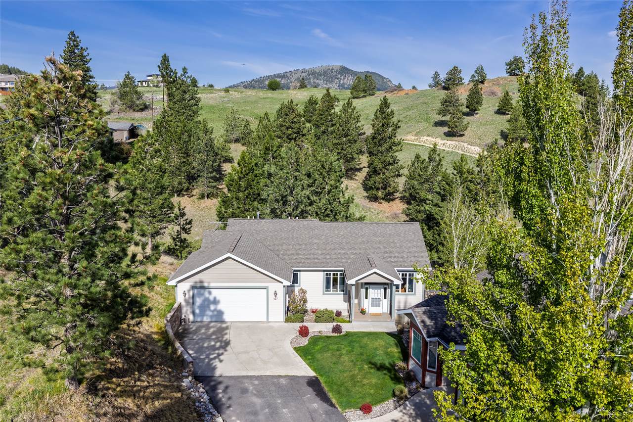 427 Fountain Court - Photo 1