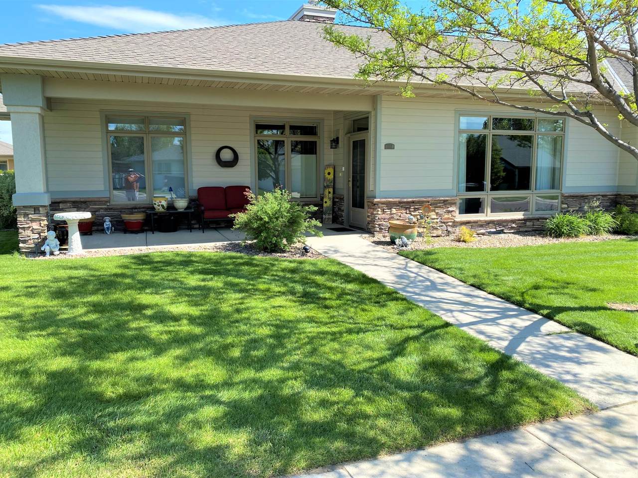 807 Adobe Drive - Photo 1