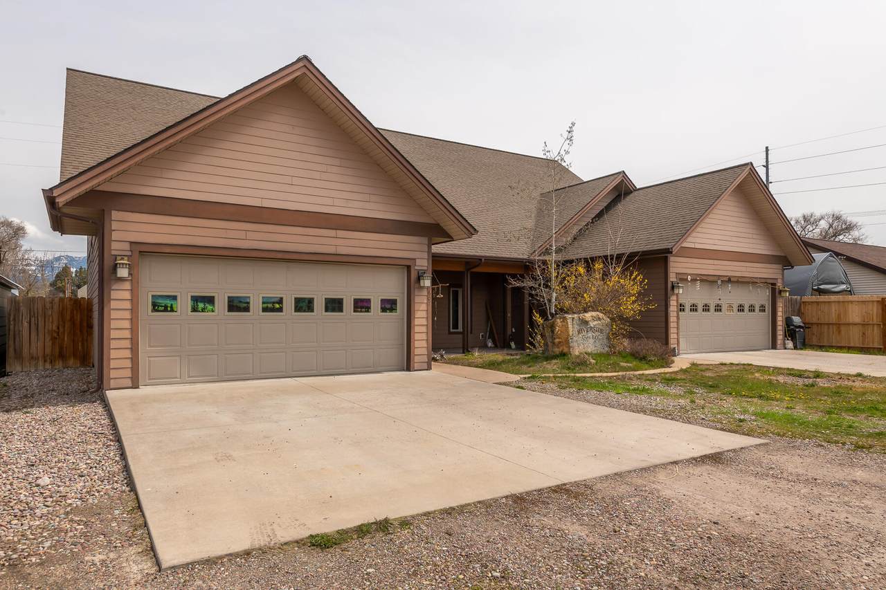 607 6th Street - Photo 1