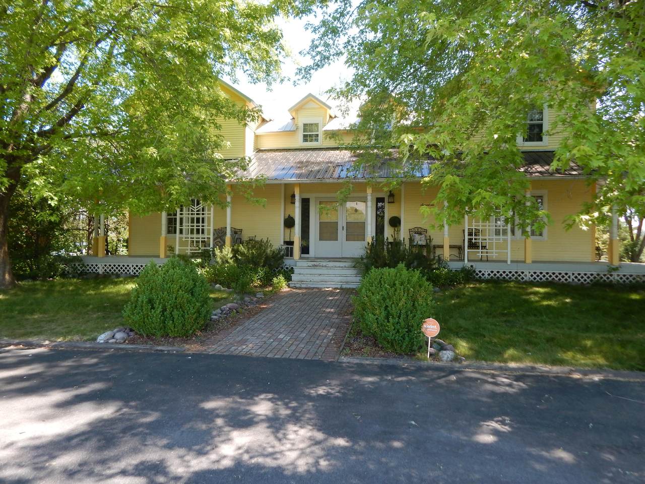 17 Ann Marie Lane - Photo 1