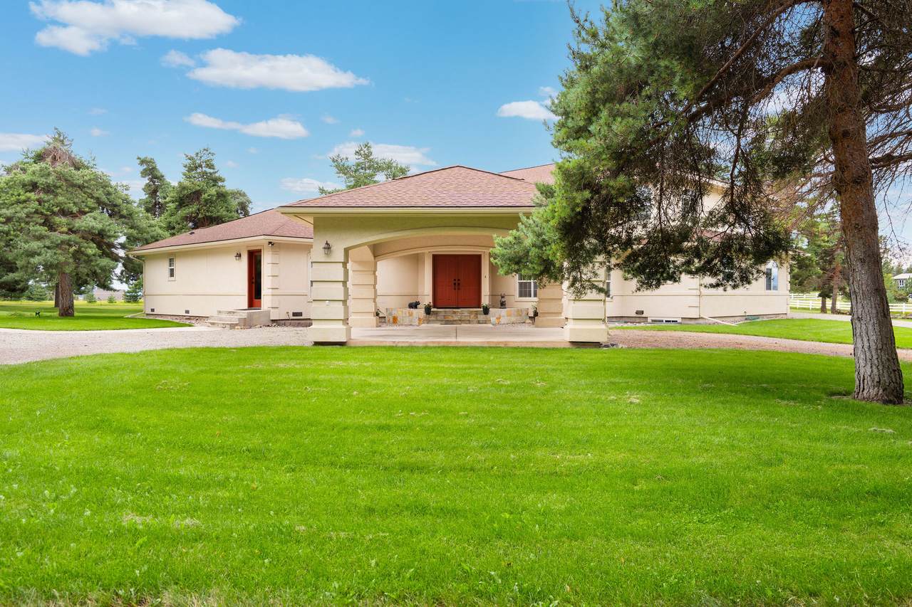 618 Leonard Lane - Photo 1