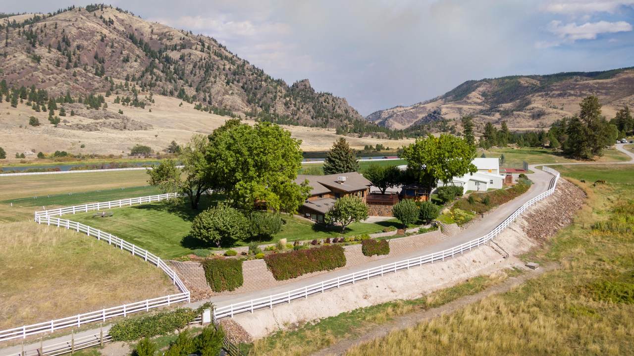 9056 Mt Hwy 200 - Photo 1