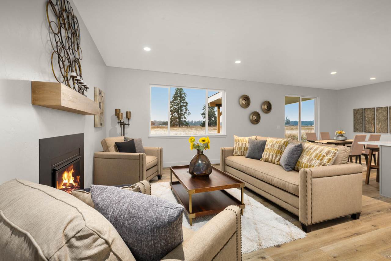 406 St Regis Avenue - Photo 1