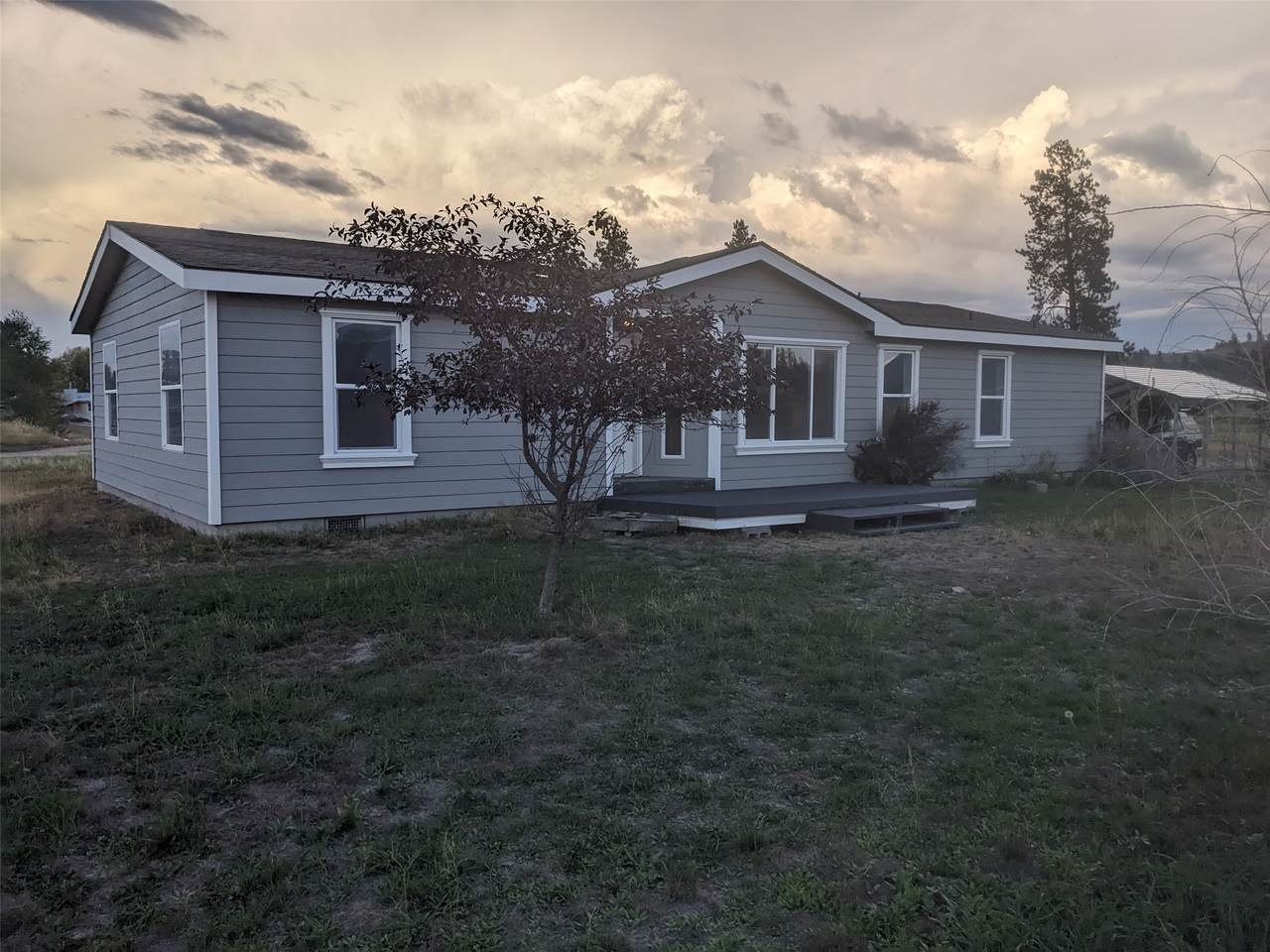 121 Camas Ranch Road - Photo 1