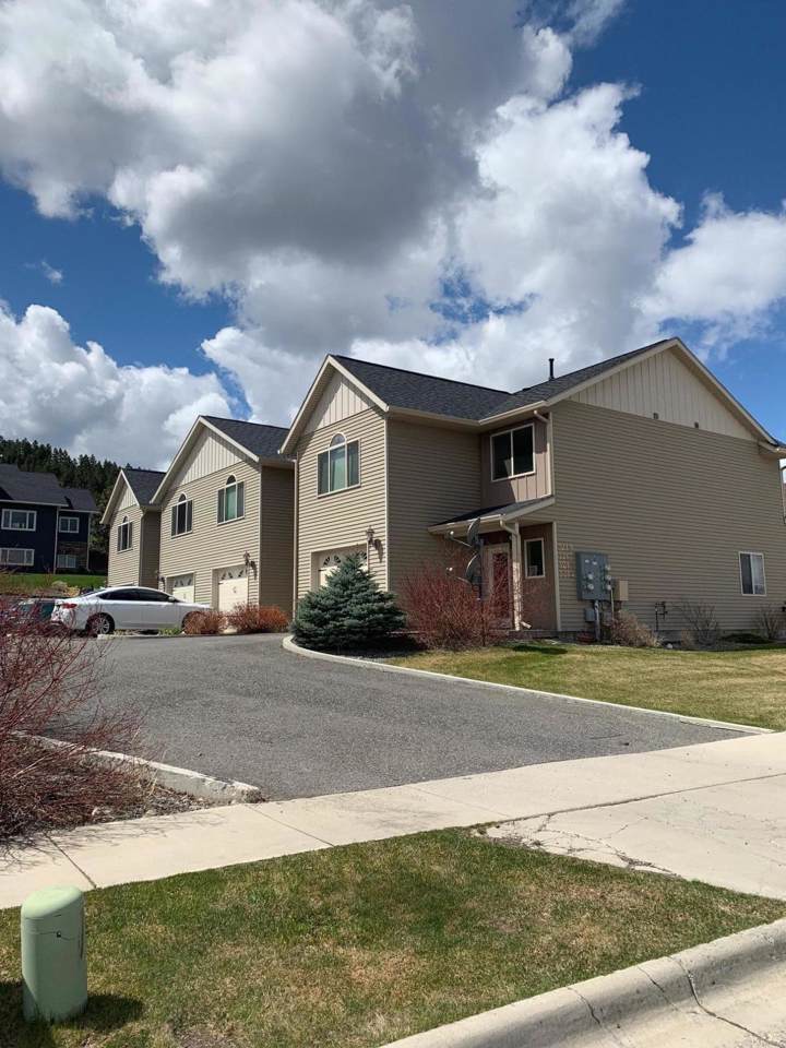 3213-3219 Cabernet Drive - Photo 1