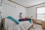 1040 Round Butte Road - Photo 20
