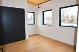 28 Miles Avenue - Photo 15