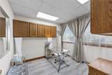 1297 Burns Way - Photo 21