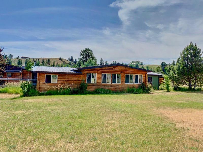 880 Sawyer Lane - Photo 1