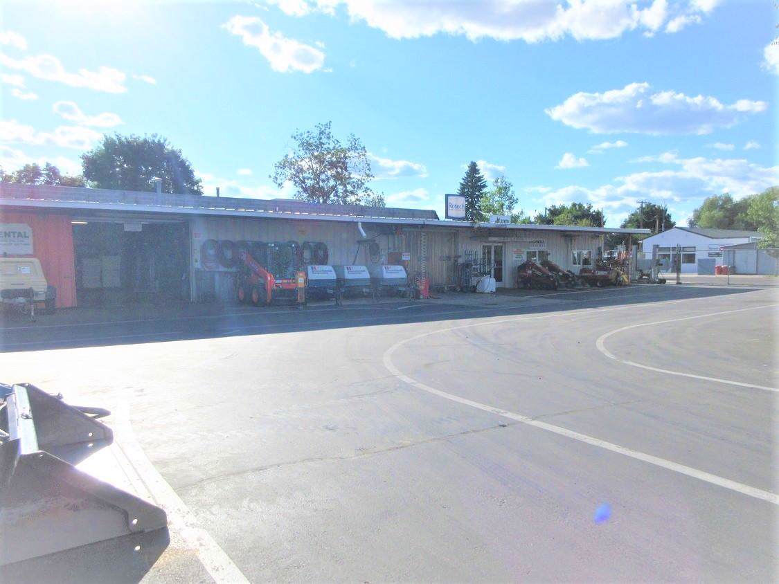 2105 South Avenue - Photo 1