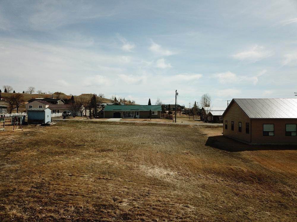 203 10th Avenue - Photo 1